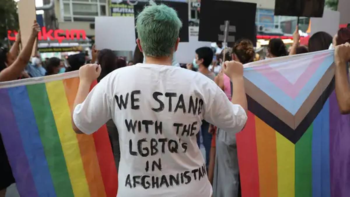 First Afghan LGBTQ group fled Taliban rule and safely reach Britain