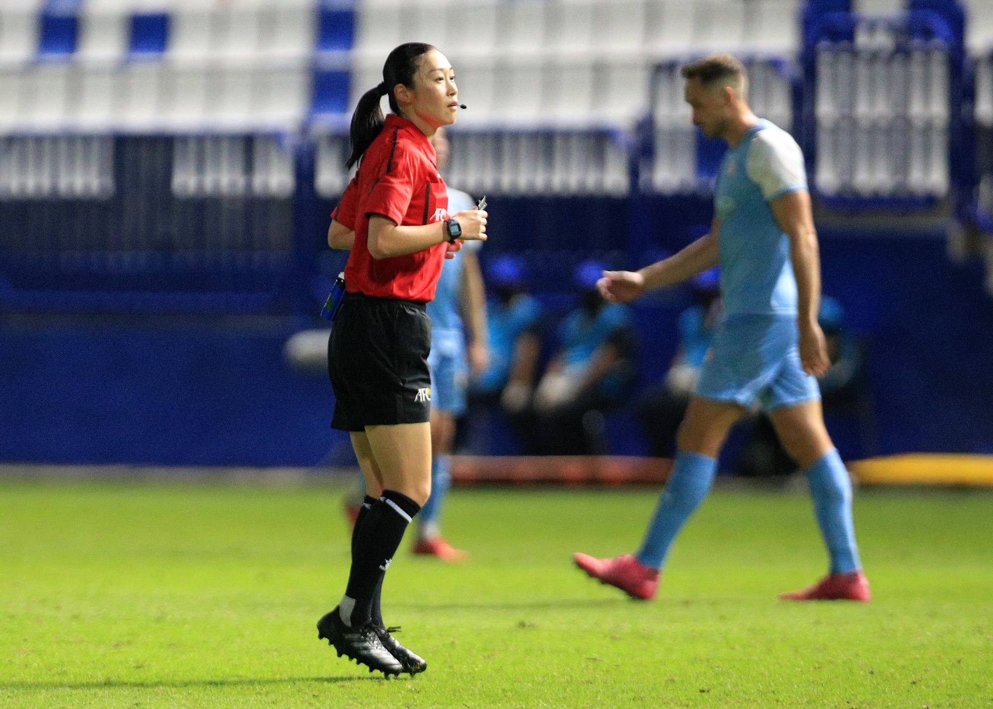 Qatar 2022: Female referees to officiate men's FIFA World Cup for 1st time