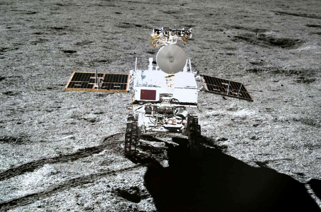 Yutu-2: exploring unidentified object on the moon