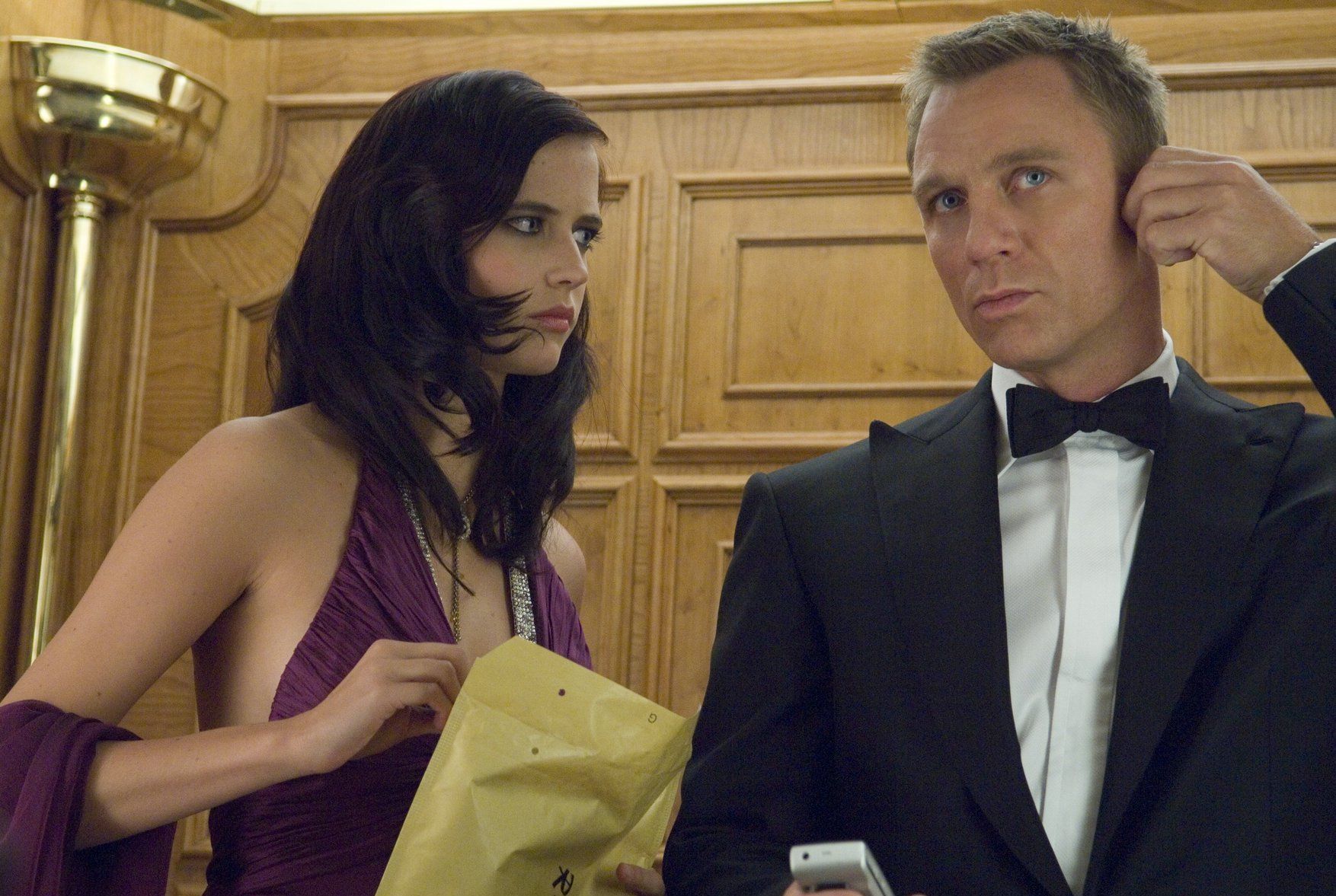 Casino Royale: Bond falls for Vesper Lynd & learns about quantum