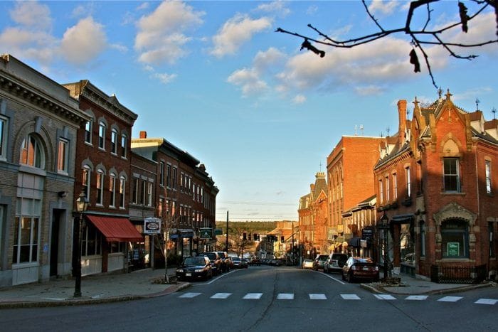 Entire Maine town forced to shut after its only clerk quits over denied vacation