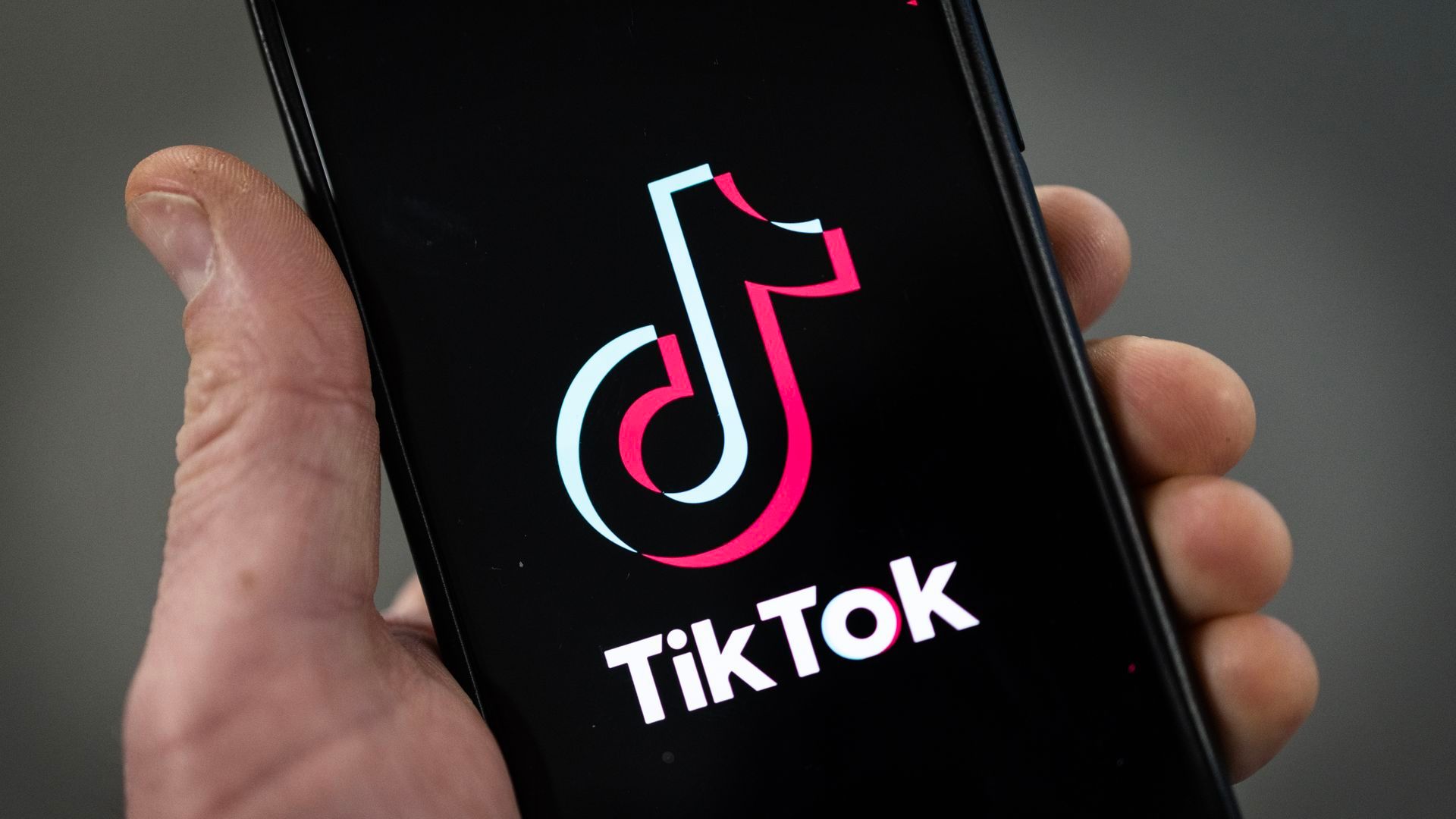 Australia to ban TikTok on govt devices over security concerns