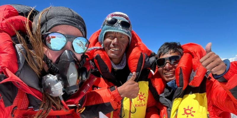 Norwegian woman, Nepal Sherpa summit 14 "Super Peaks", set new record