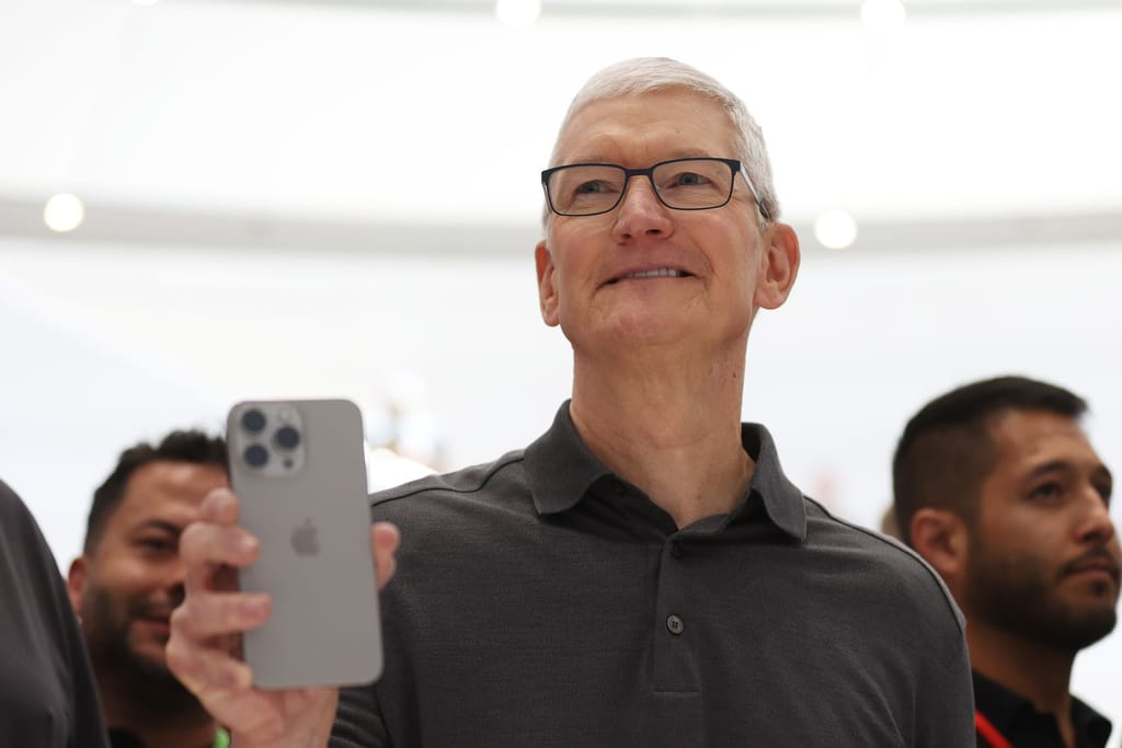 US lawsuit against Apple includes Tim Cook's "Buy Your Mom iPhone" remark