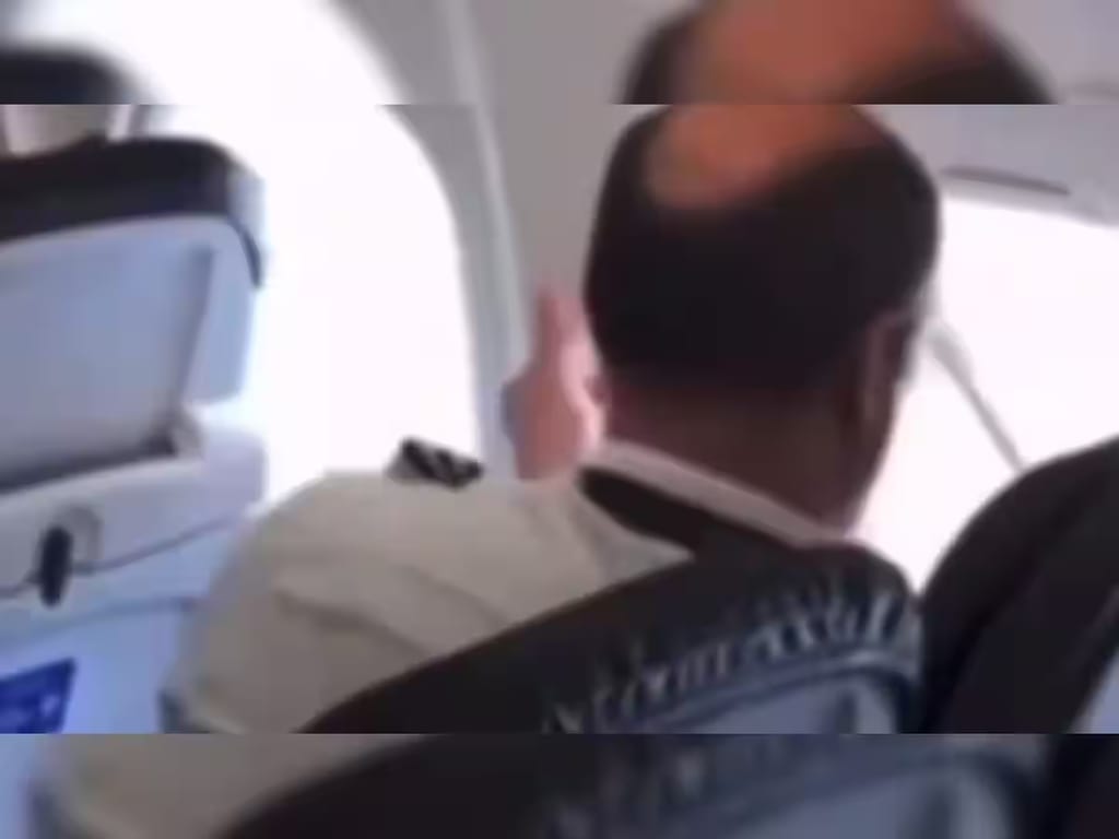 Watch: United pilot seen repairing plane window before takeoff 