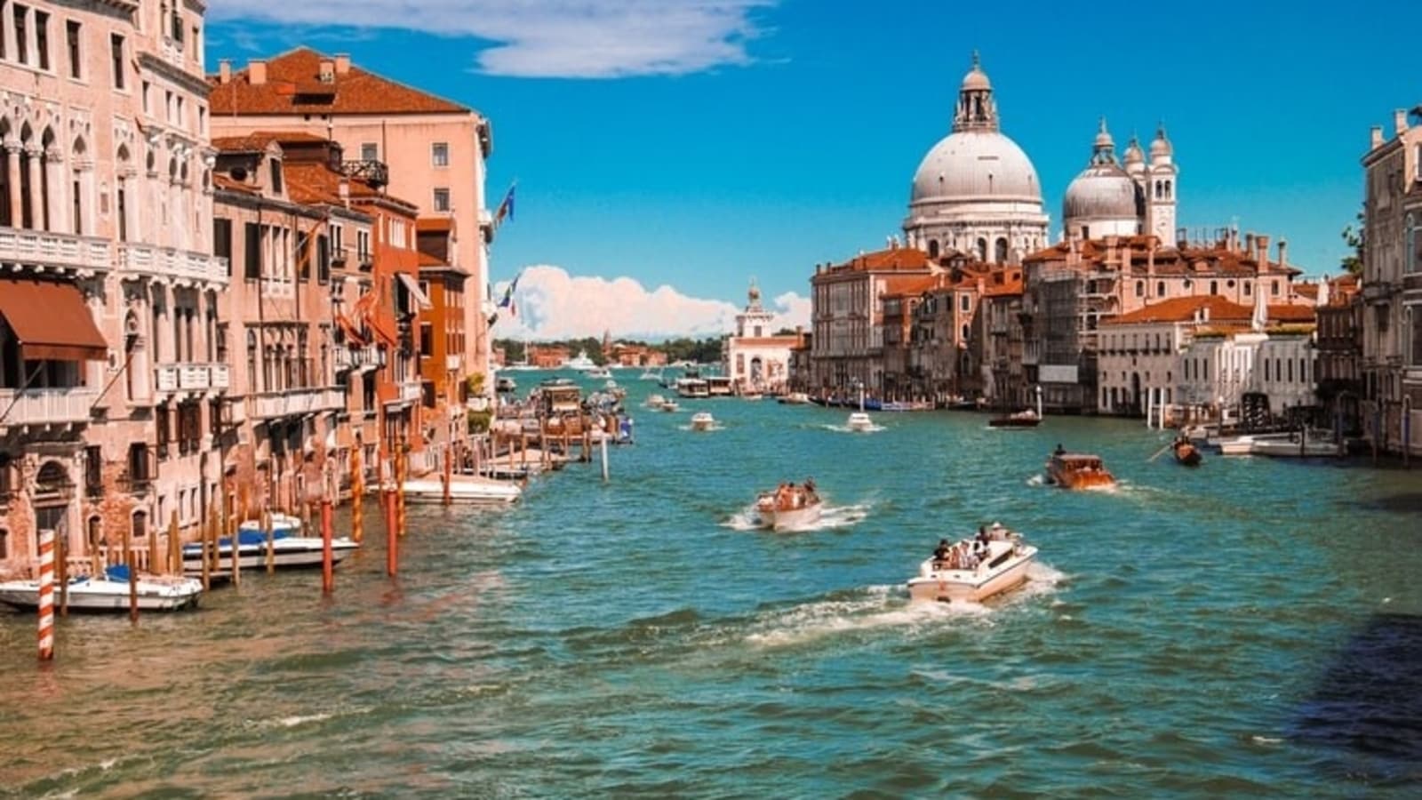 Italy's Venice becomes world's 1st city to announce entry fee for tourists