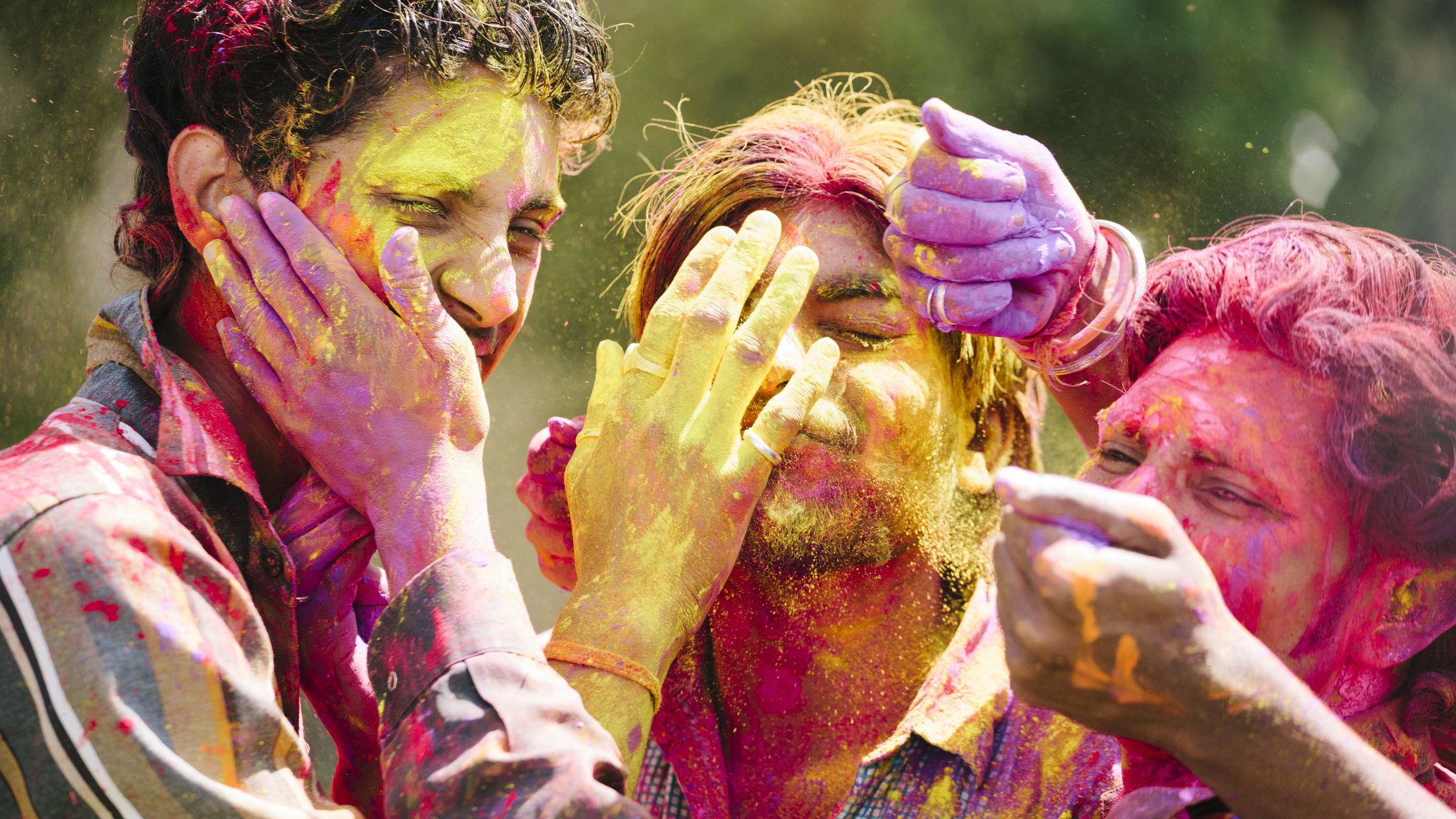 Holi 2022: Playing with colors can uplift your mental health