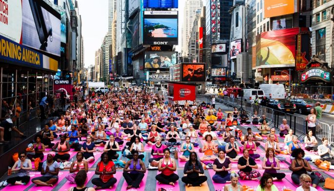 International Yoga Day celebrated at Times Square with over 3000 participants
