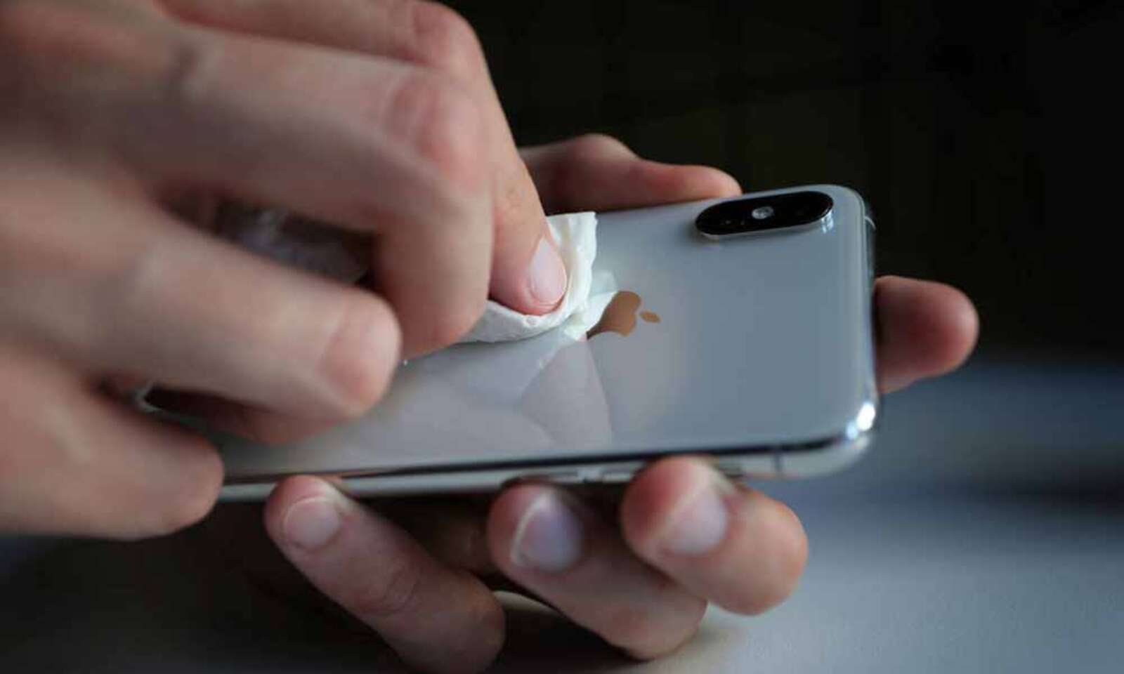 Apple warns against using  hydrogen peroxide to clean its products