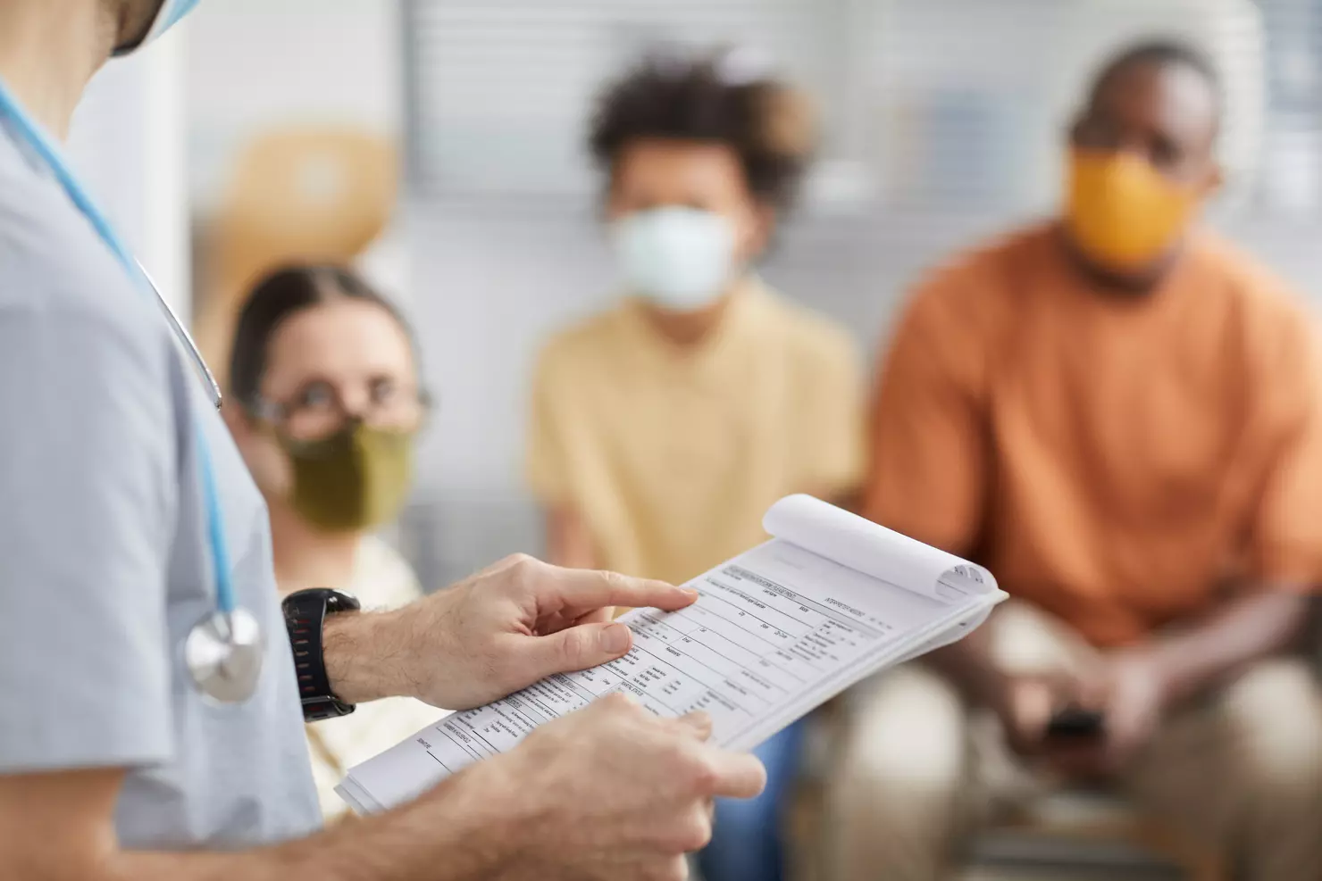 COVID-19: An Alabama doctor is refusing to treat unvaccinated patients. Is he right?