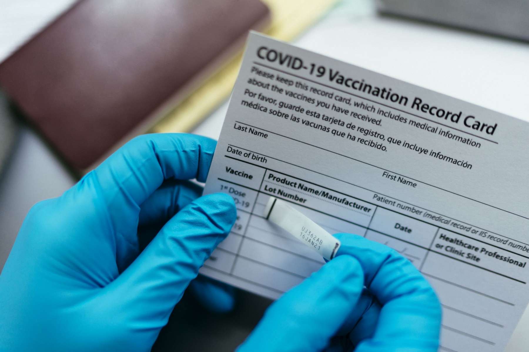 Florida imposes a $5,000 fine to businesses and schools that need proof of vaccination
