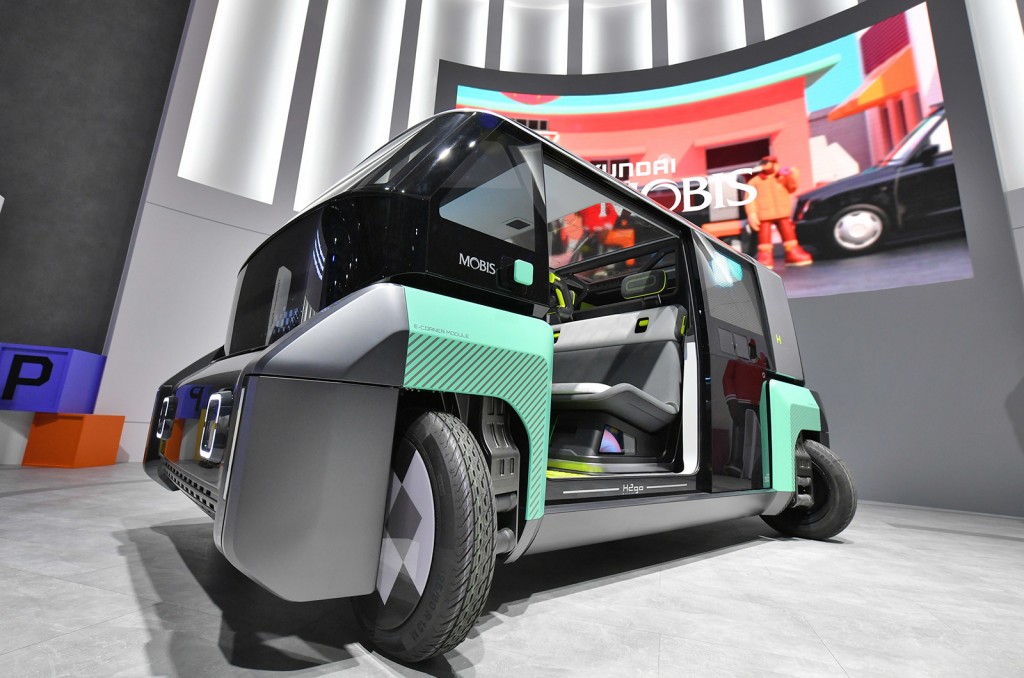 Hyundai Mobis showcases concept vehicles with 90-degree rotating wheels at CES