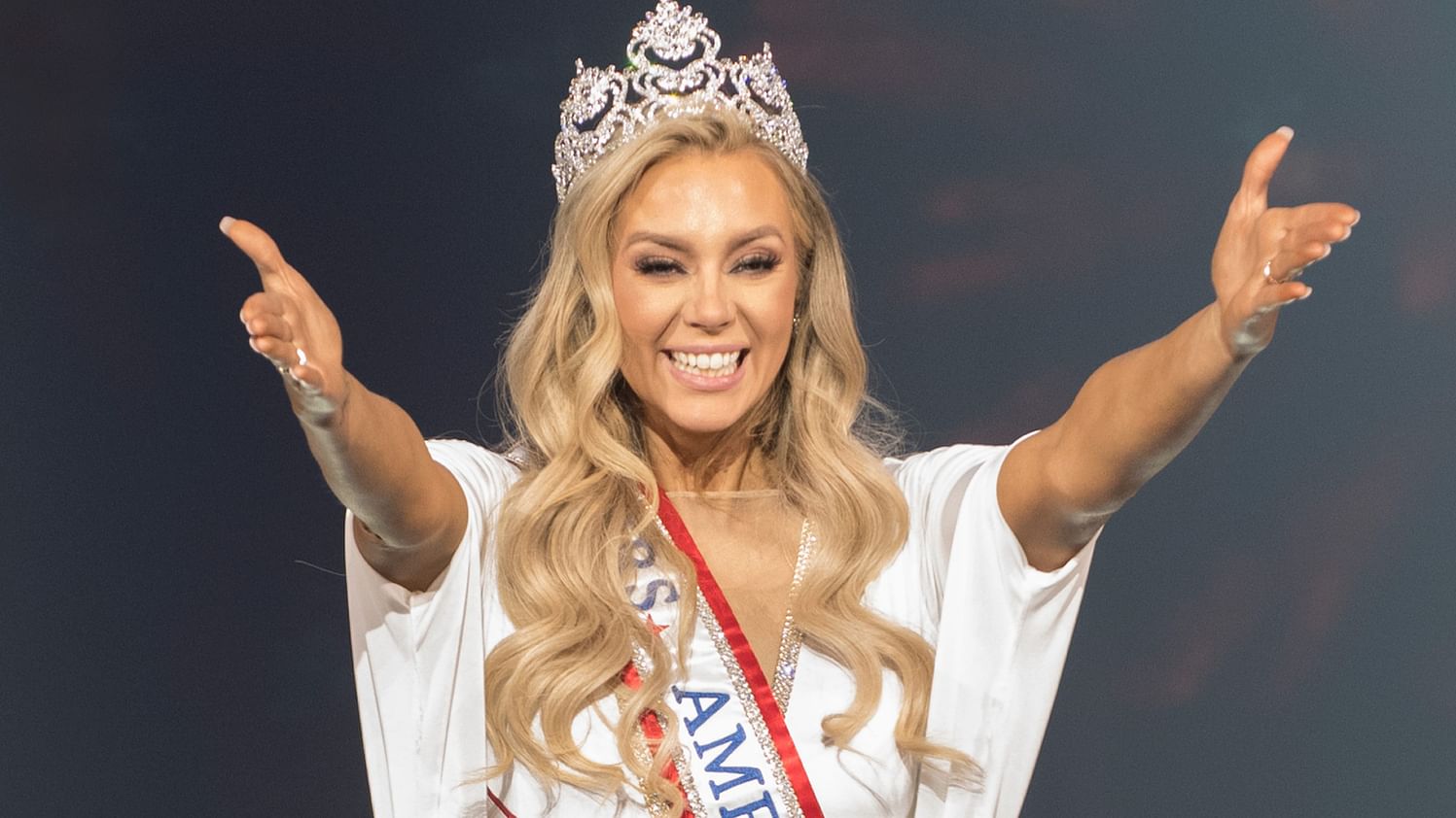 Mrs. World Two Arab nations in final as Mrs. America Shaylyn Ford wins