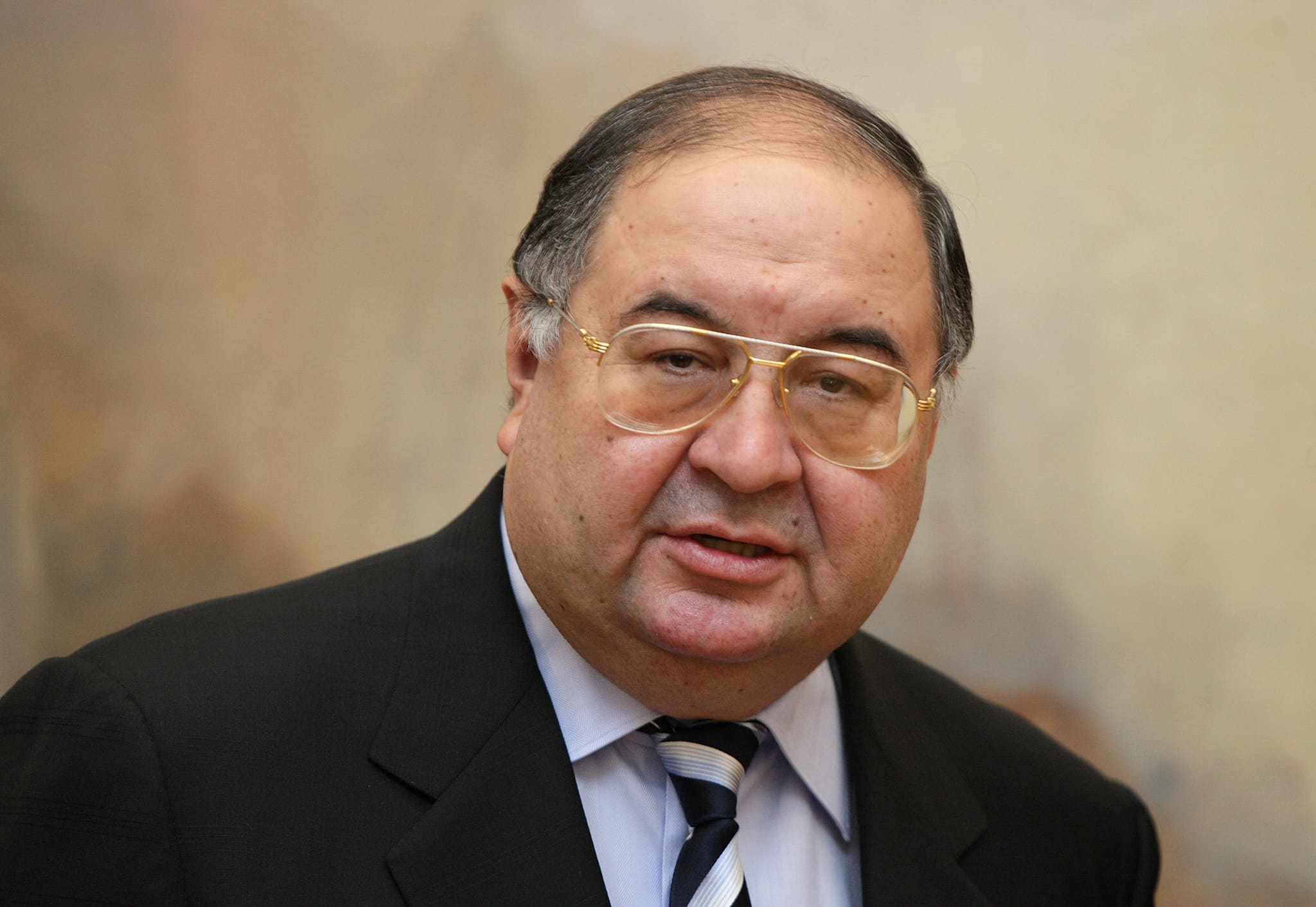 Yacht owned by Russian Billionaire Alisher Usmanov seized by Germany