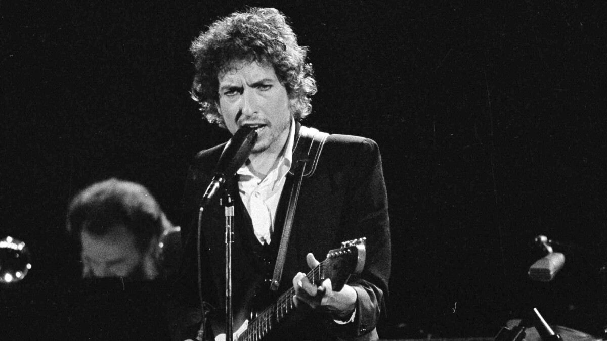 The Philosophy of Modern Song, Bob Dylan’s book, to come out on November 8