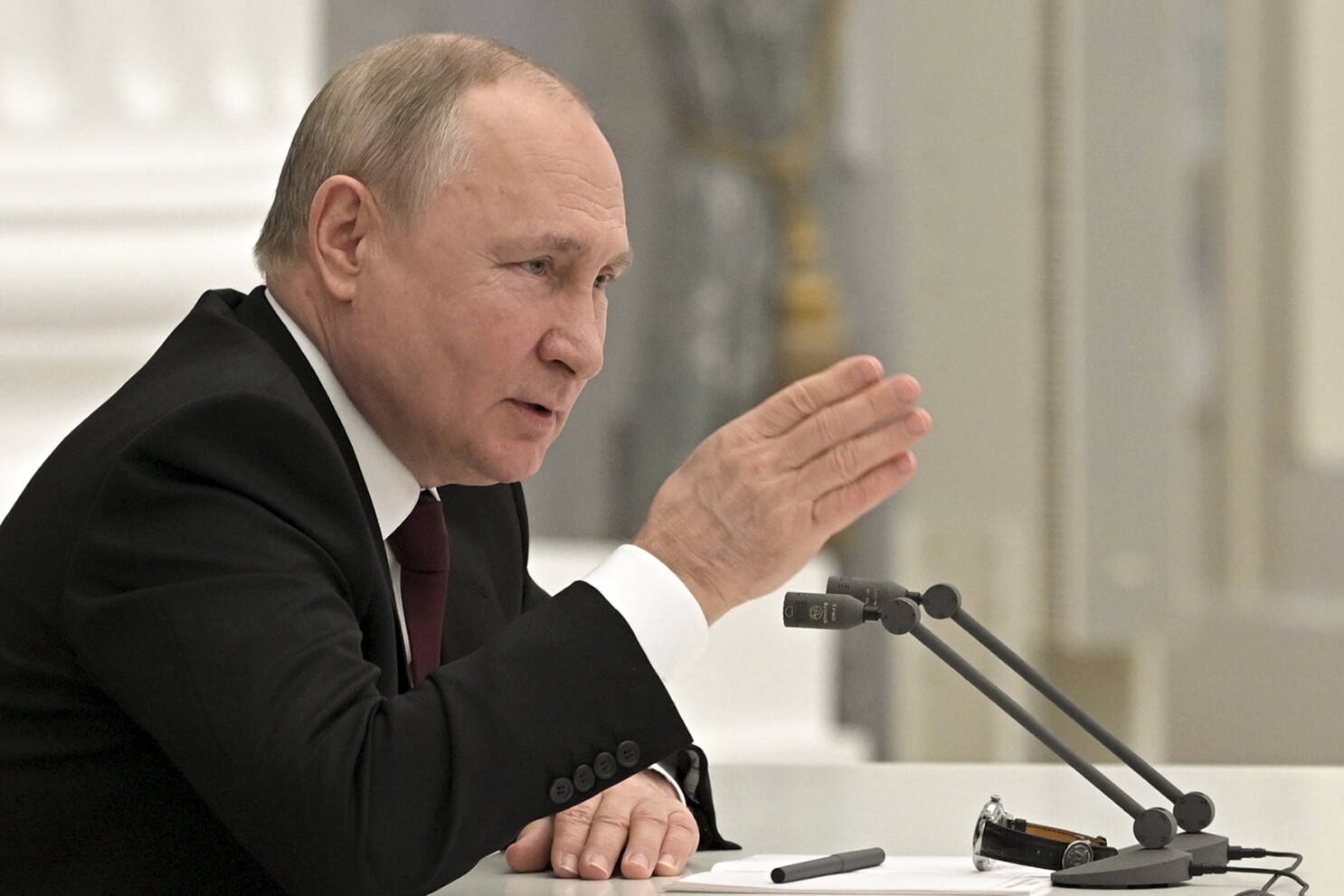 Putin could be suffering from ‘roid rage’ due to cancer drugs