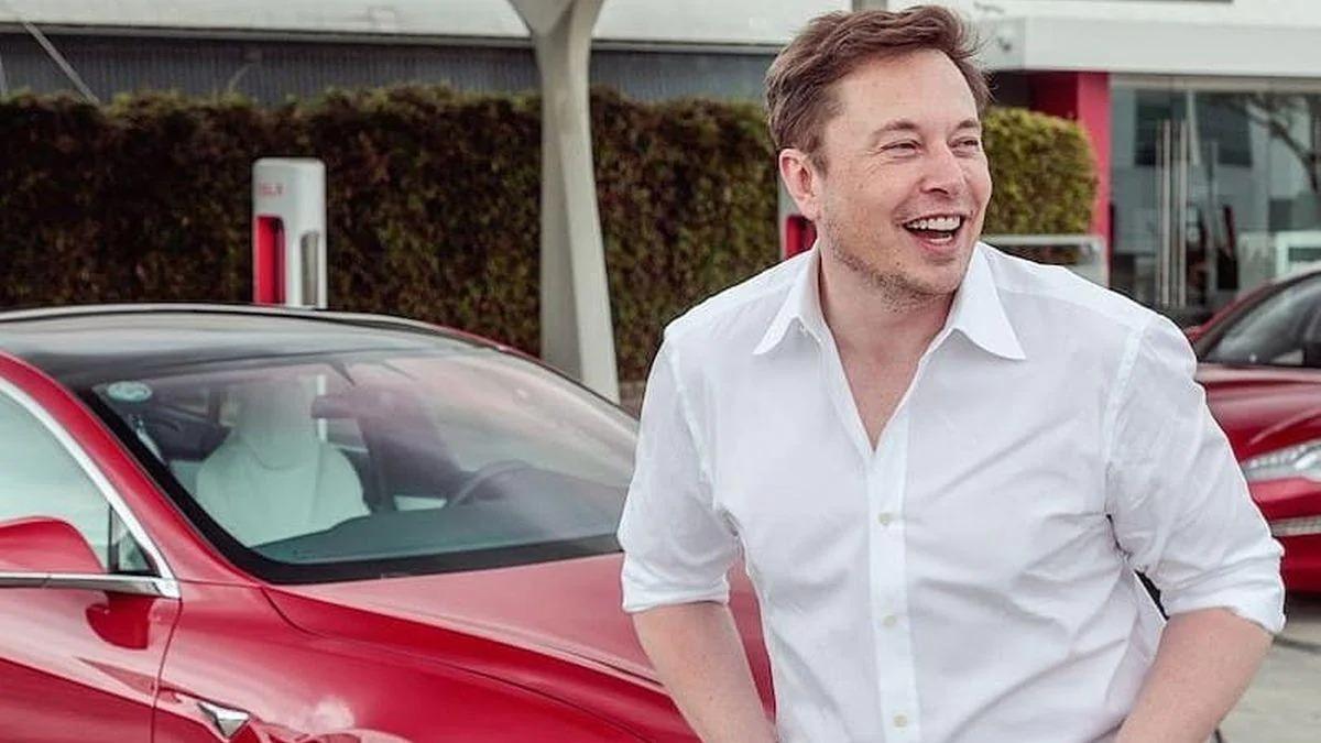 Why did the Tesla CEO change his name to ‘Elona Musk’ on Twitter?
