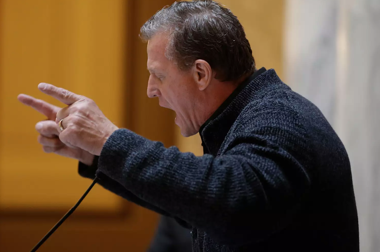 Indiana pastor admits ‘adultery,’ woman says he victimized her at 16
