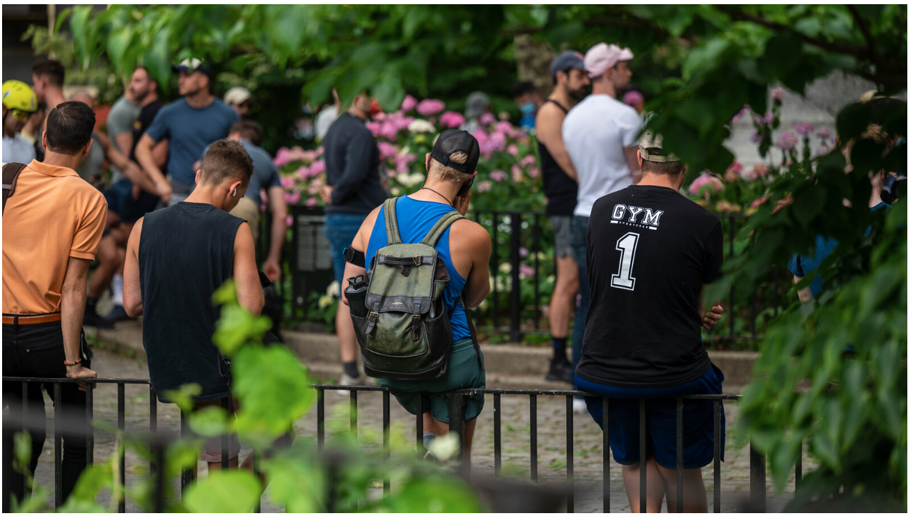 New York: People queue up in long lines for the monkeypox vaccine