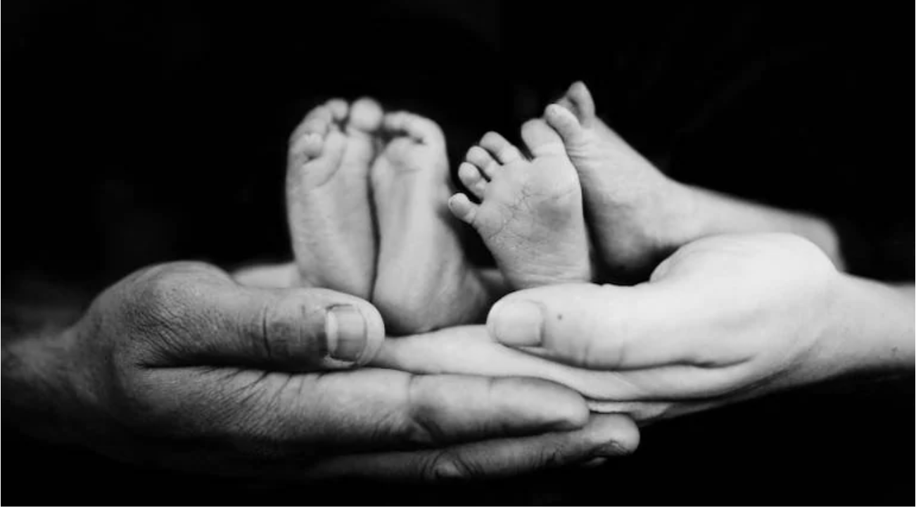 Rarest of the rare: 19-year-old Brazilian woman gives birth to twins with different biological dads