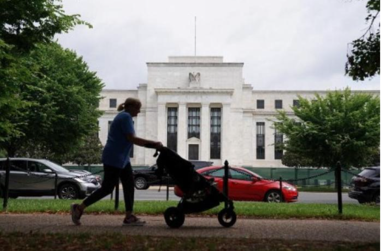 Effect of inflation? US household wealth suffers a record drop