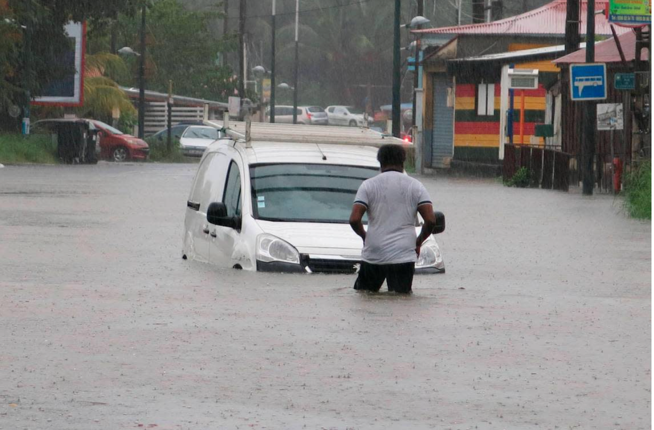 Hurricane Fiona hits Puerto Rico, 3.3 million people without power