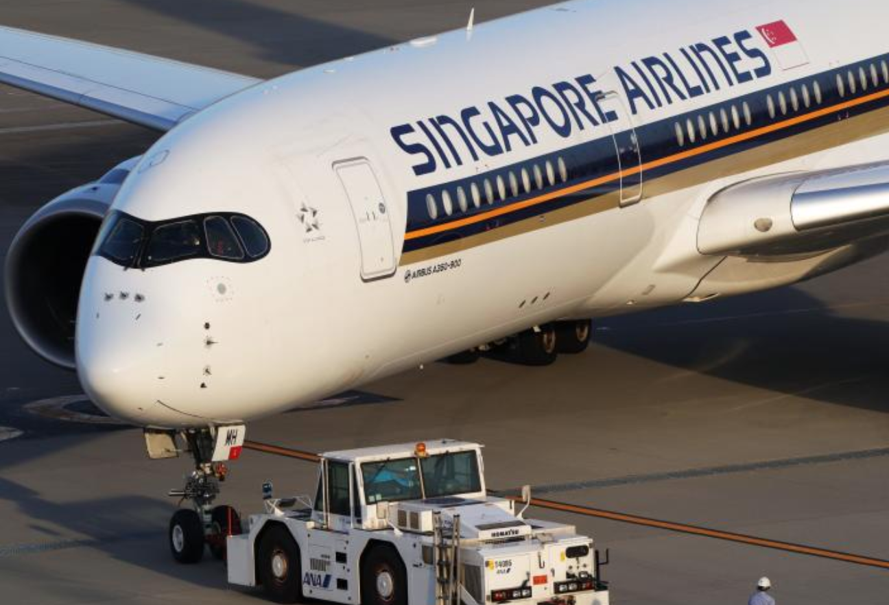 Singapore Airlines ends the controversial policy of firing pregnant flight attendants