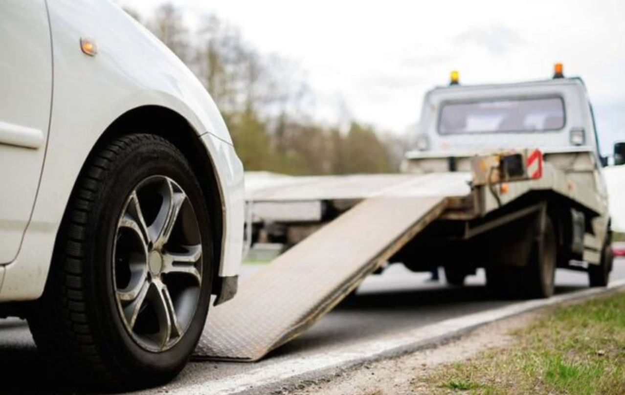 Benefits of hiring car removal services