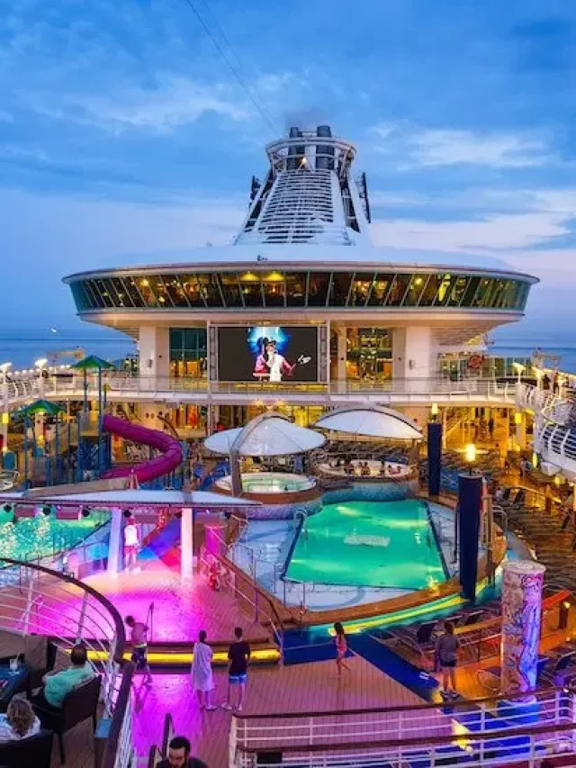 Cruise ship