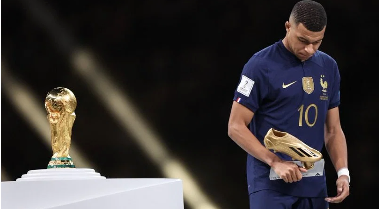 Argentine players mock Kylian Mbappe in the dressing room after World Cup victory