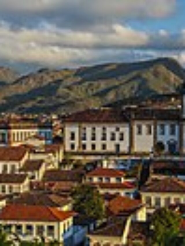 Conjunto_arquitetônico_e_urbanístico_de_Ouro_Preto