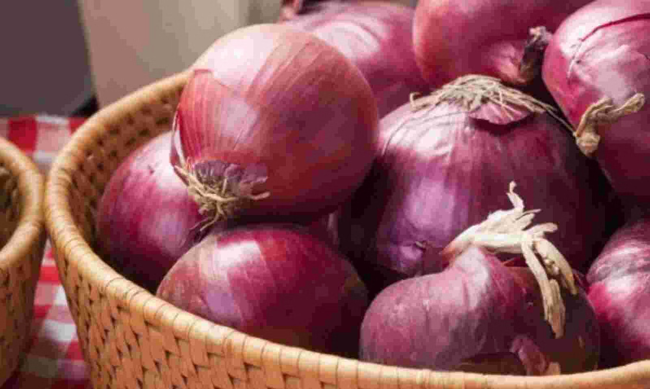 Philippines: Onions cost more than chicken, are even being smuggled in