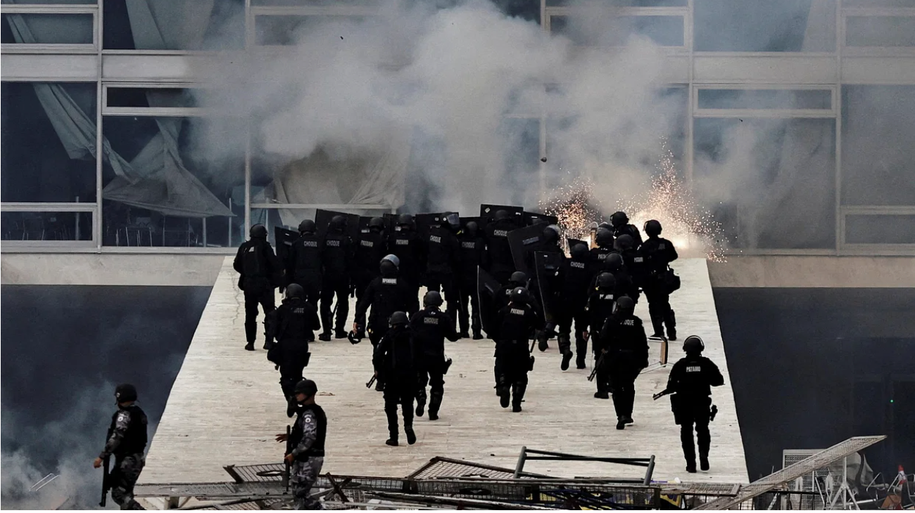 Brazil Supreme Court allows authorities to include Jair Bolsonaro in January 8 riots probe