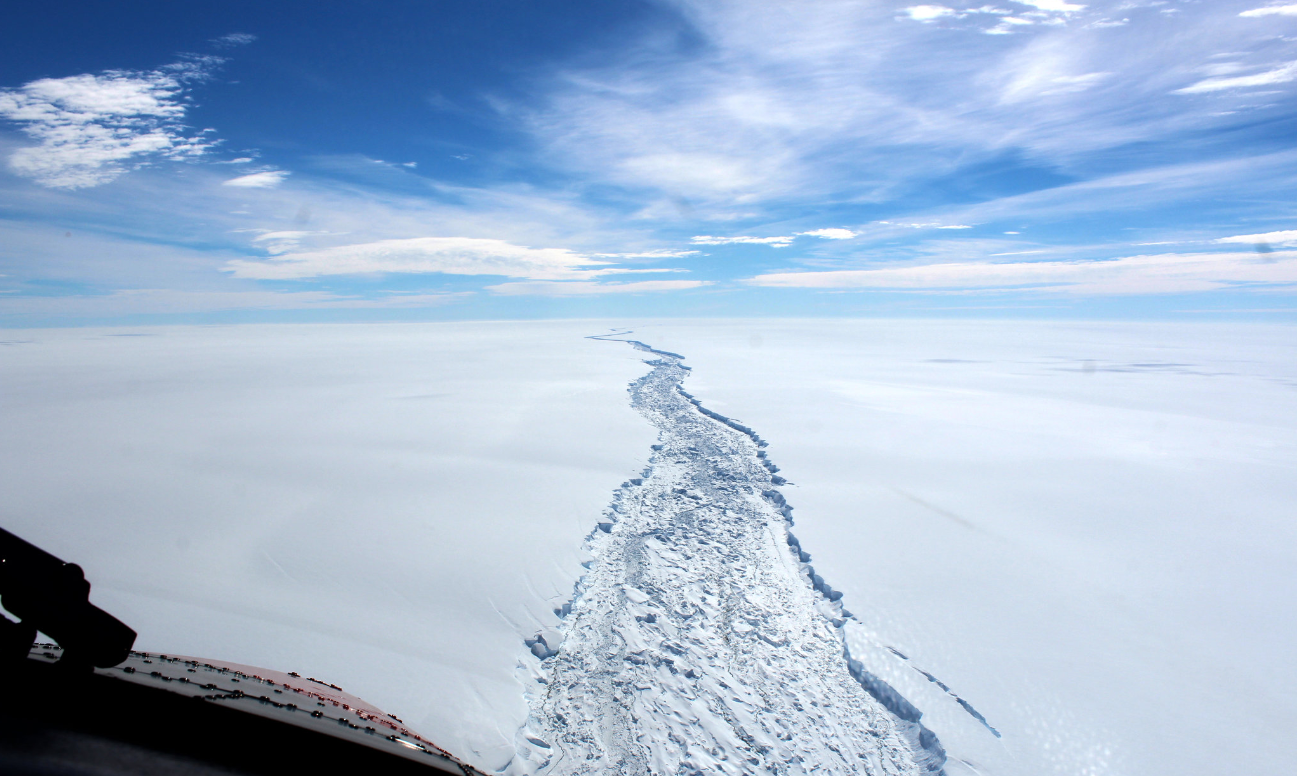 1,550 sq kilometres ‘Greater London-sized’ iceberg breaks off of Antarctic ice shelf