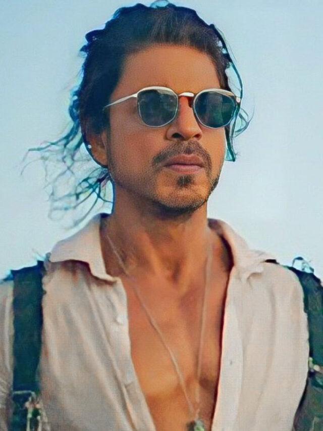 pathaan-trailer-impact-at-box-office-day-1-shah-rukh-khan-is-bringing-hysteria-back-to-bollywood-001