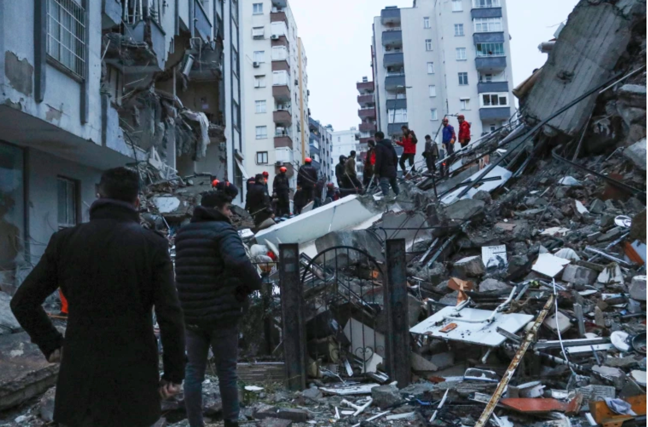 How to prepare for and survive earthquakes?