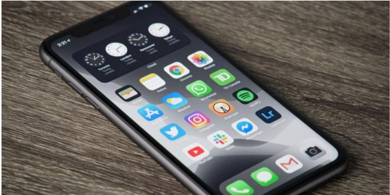 How much screen time is excessive? Here are the signs that you’re addicted to your smartphones