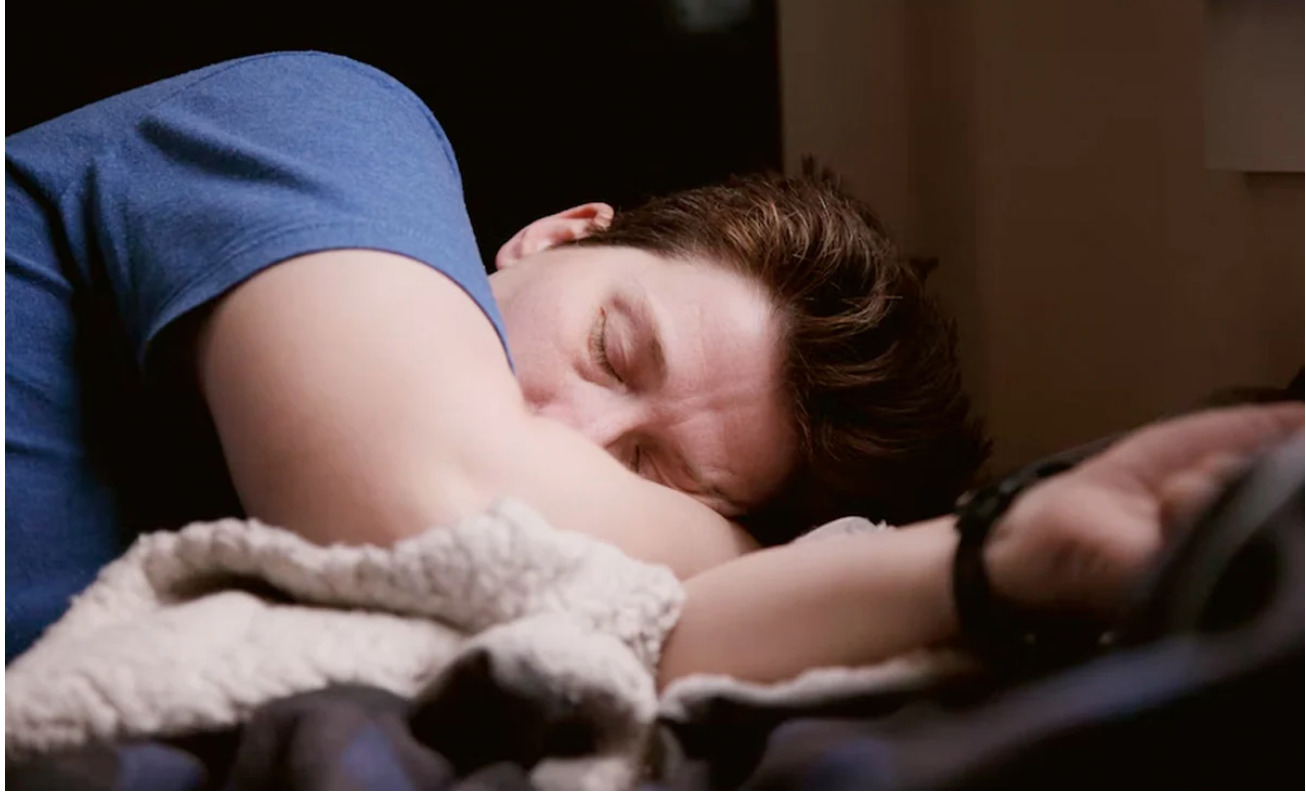 Poor sleep decreases vaccine effectiveness in men: Study