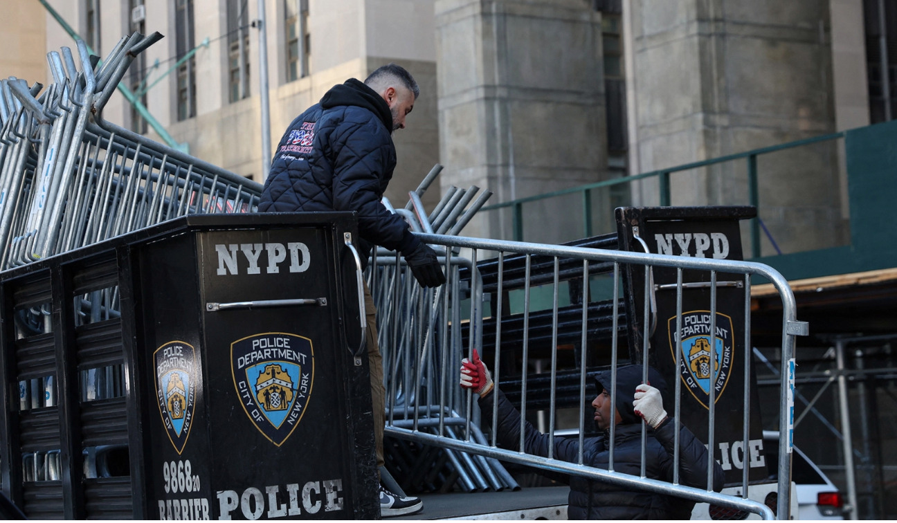 NYPD Erects Steel Barricades around Courthouse ahead of Expected Trump Indictment