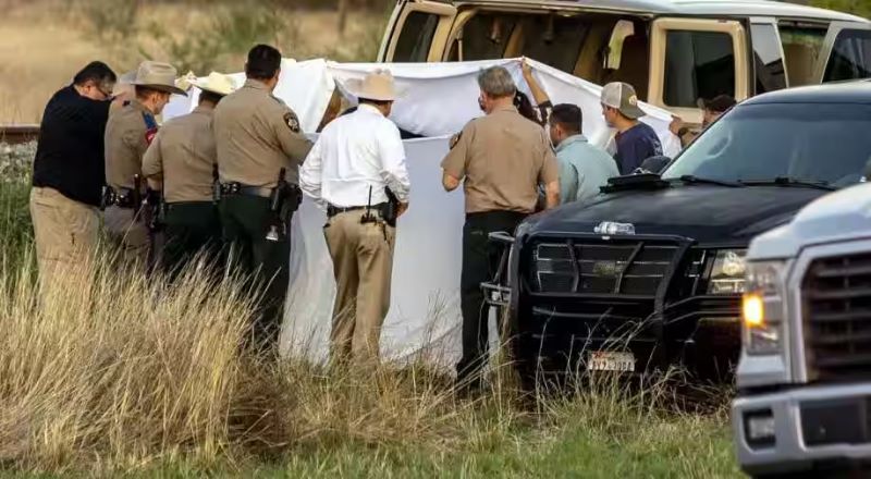 10 hospitalized, two illegal immigrants suffocate to death on Texas freight train