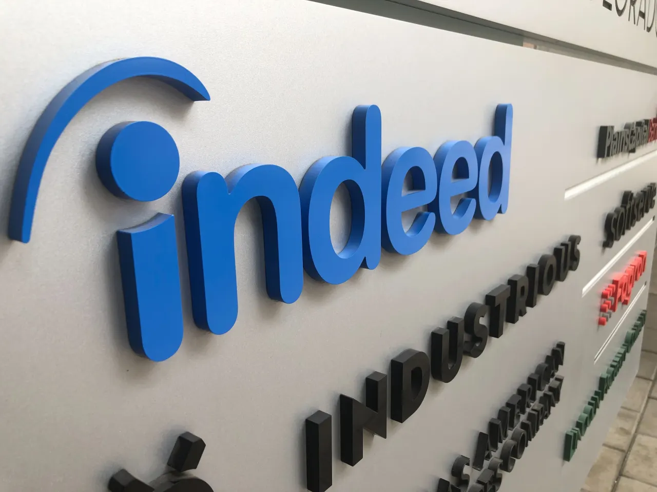 Indeed will lay off roughly 2,200 employees, accounting for over 15% of its staff