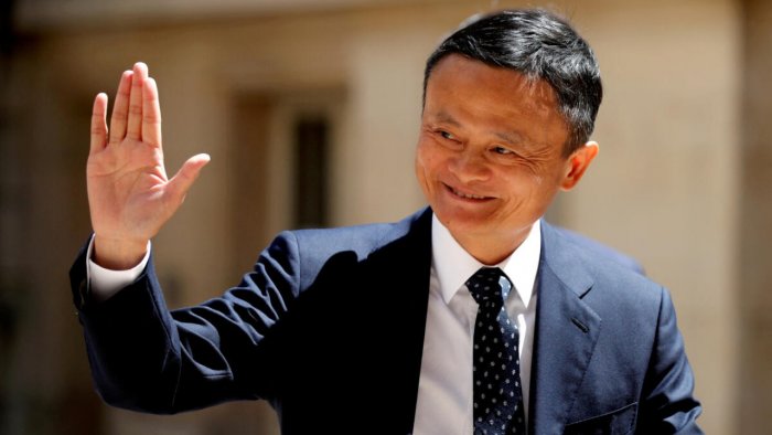 Jack Ma returns to China after nearly a year of overseas travel, visits a school