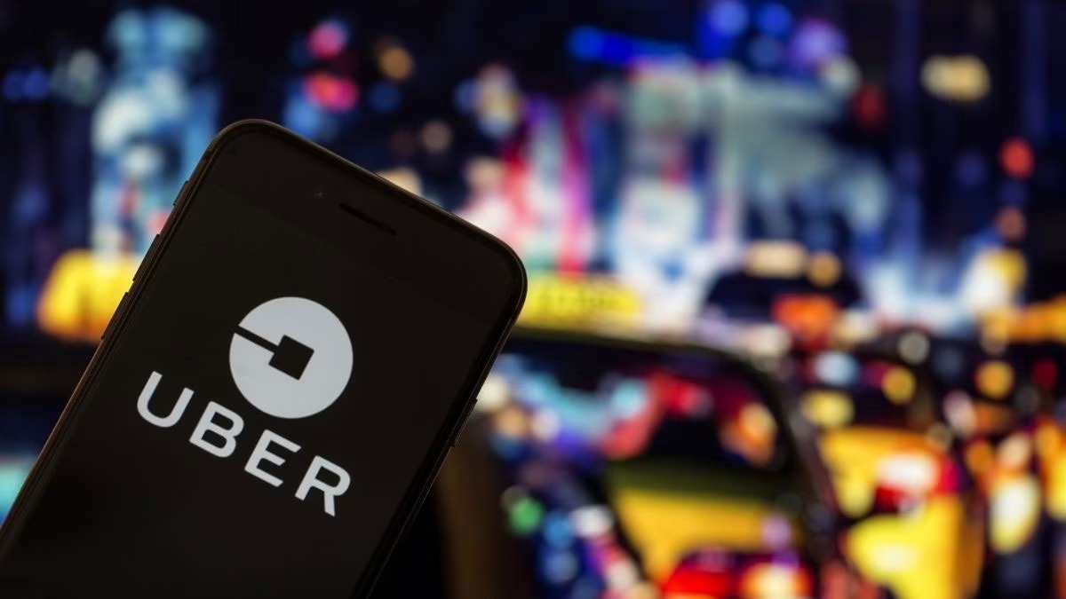 Uber accused of increasing prices when user’s phone battery is low: Report