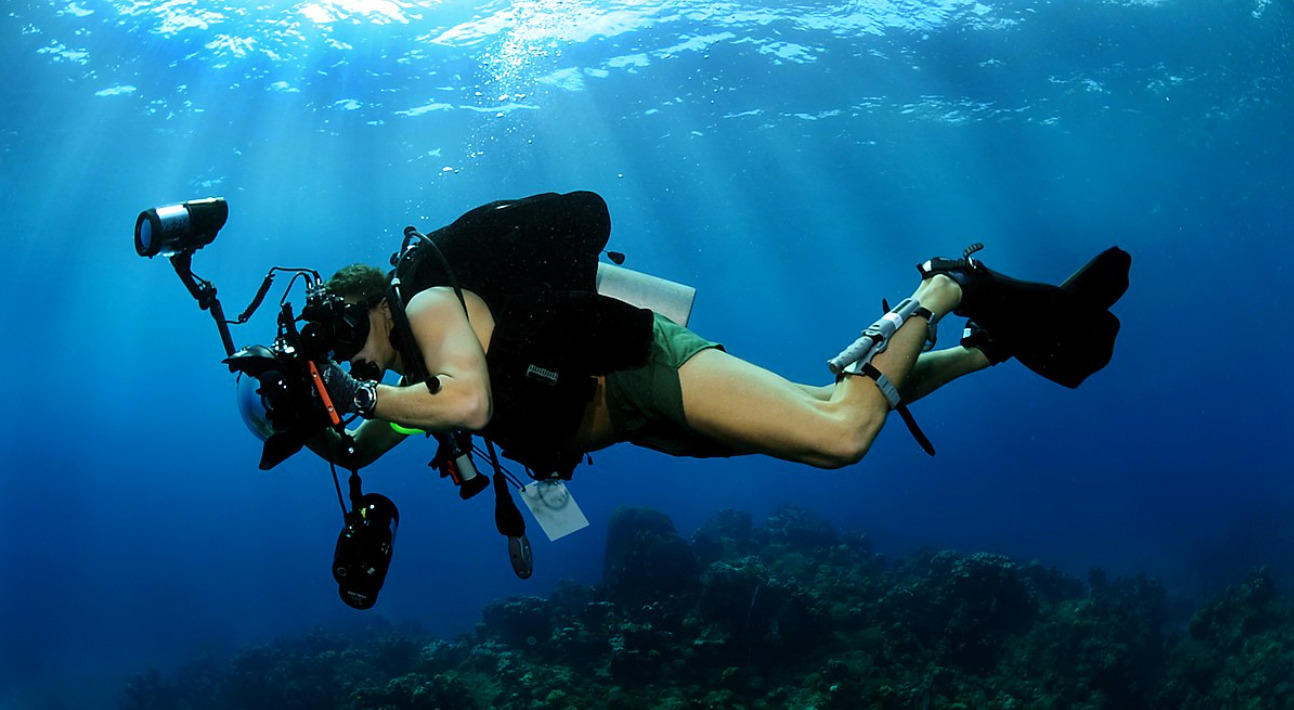 Deep Dive: A professor is living underwater to find out what it might do to the human body