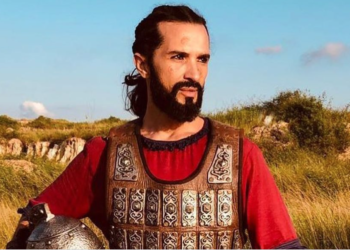 Brazil: Actor found dead inside a wooden chest with a metal wire around his neck