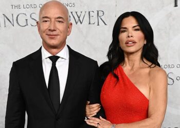 Who is Jeff Bezos’ fiancee, the award-winning journalist Lauren Sanchez?