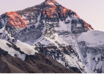 Mountains 3 to 4 times larger than Everest found near Earth’s core