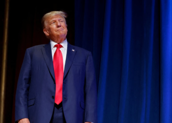‘Food for everyone!’: Donald Trump accused of leaving a Miami restaurant after promising to pay for people’s meals