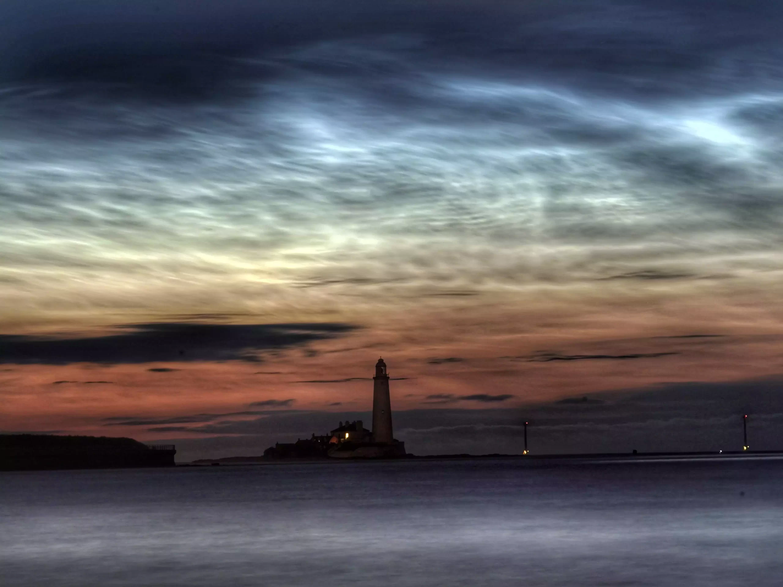 Highest, coldest, and rarest clouds on Earth are returning- How to view the strange “noctilucent clouds”