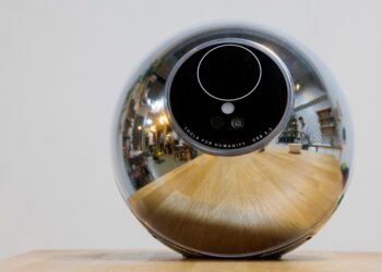 Worldcoin: ChatGPT founder aims to scan every retina in the world to distinguish real people from smart robots